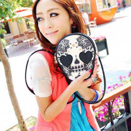 Retro Skull Printed Mini Shoulder Bags With Tassel..