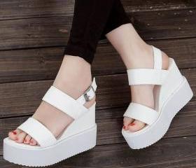 Cute And Comfortable Peep Toe Sandals In White